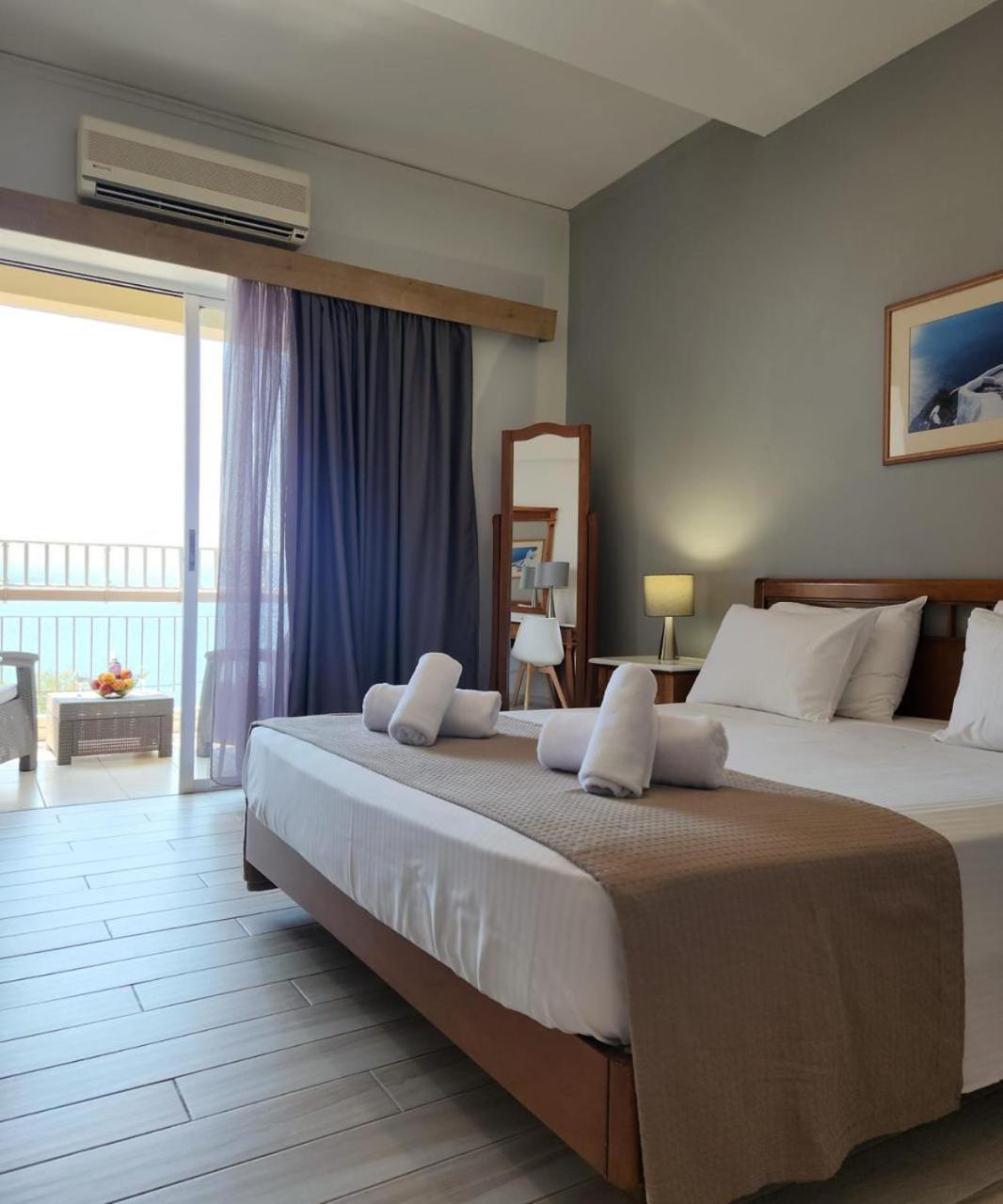 Stefania Hotel Amarynthos Esterno foto